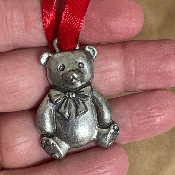 1992 Seagull Pewter Tiny Treasures Teddy Bear Ornament. 1.25” by 0.75” - Picture 3 of 4